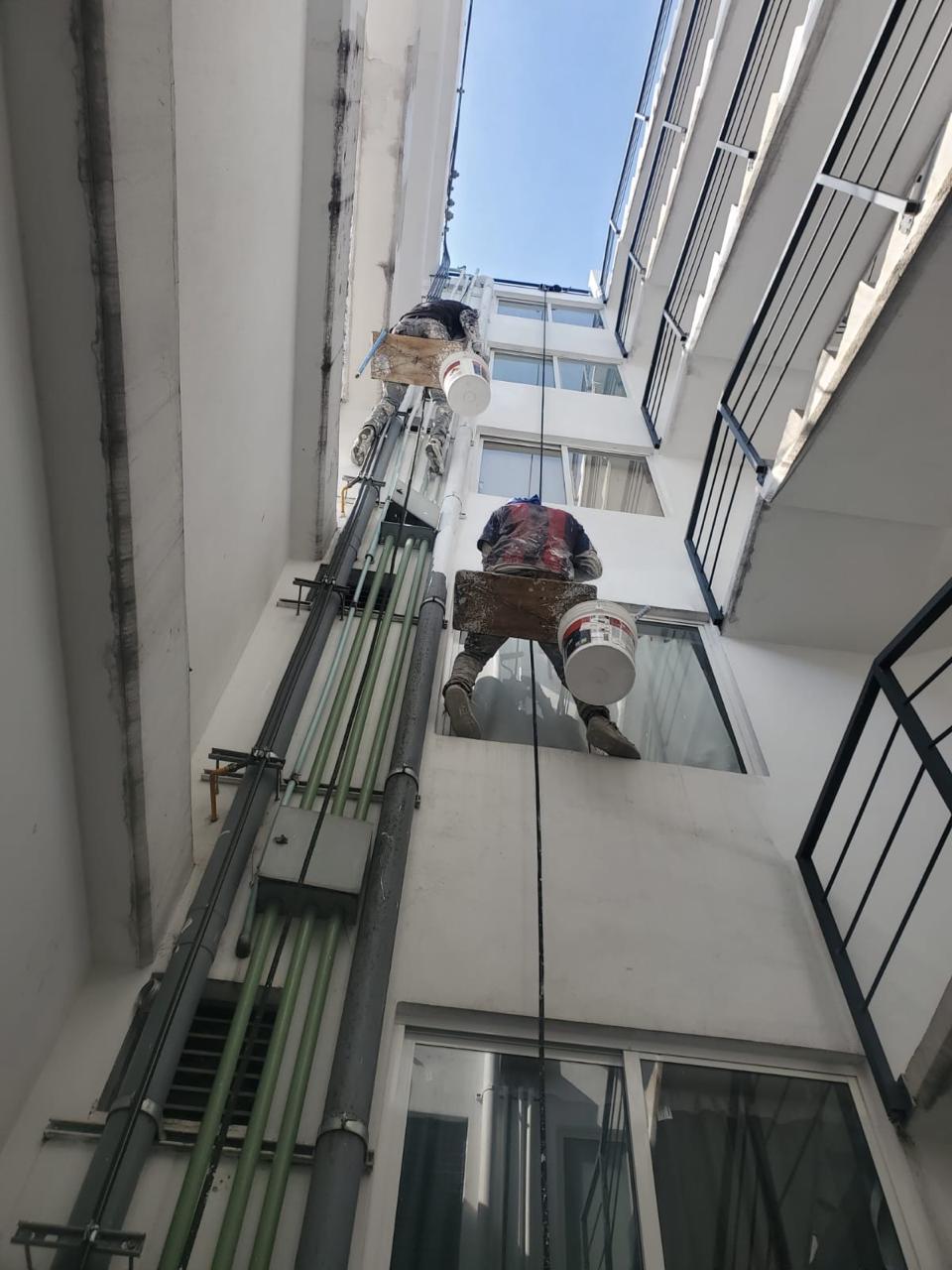 Aplicación de Pintura en Fachada en Alturas de Edificio, Benito Juárez CDMX