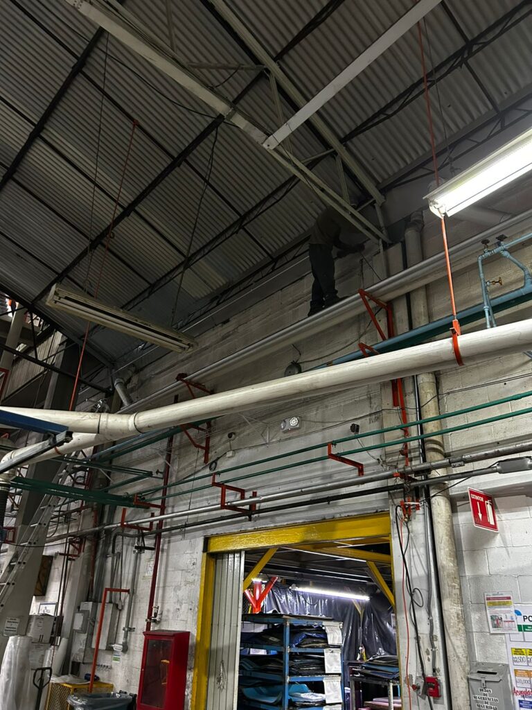 Mantenimiento en Techado De Nave Industrial, Tlalnepantla, Estado de México