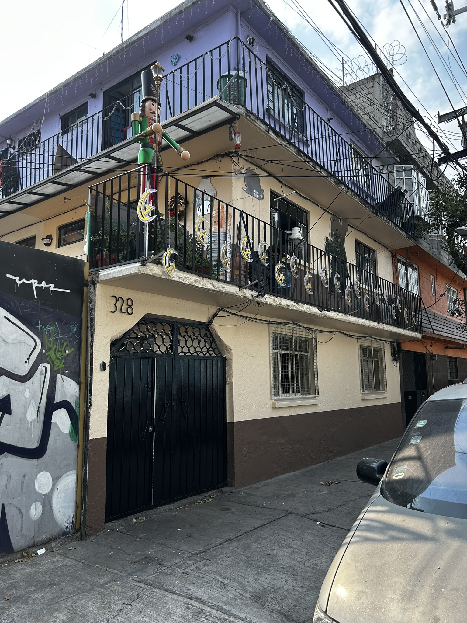 Pintura fachada de casa en Azcapotzalco, CDMX