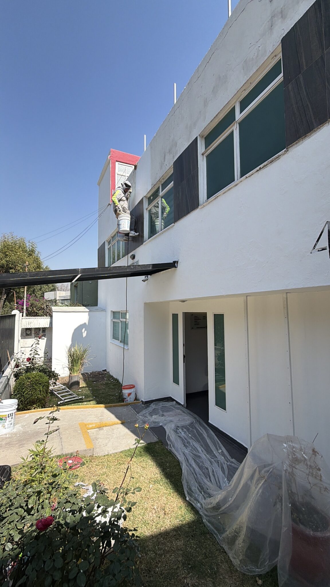 Trabajos de pintura en fachada en Ciudad Satélite, EDO MEX