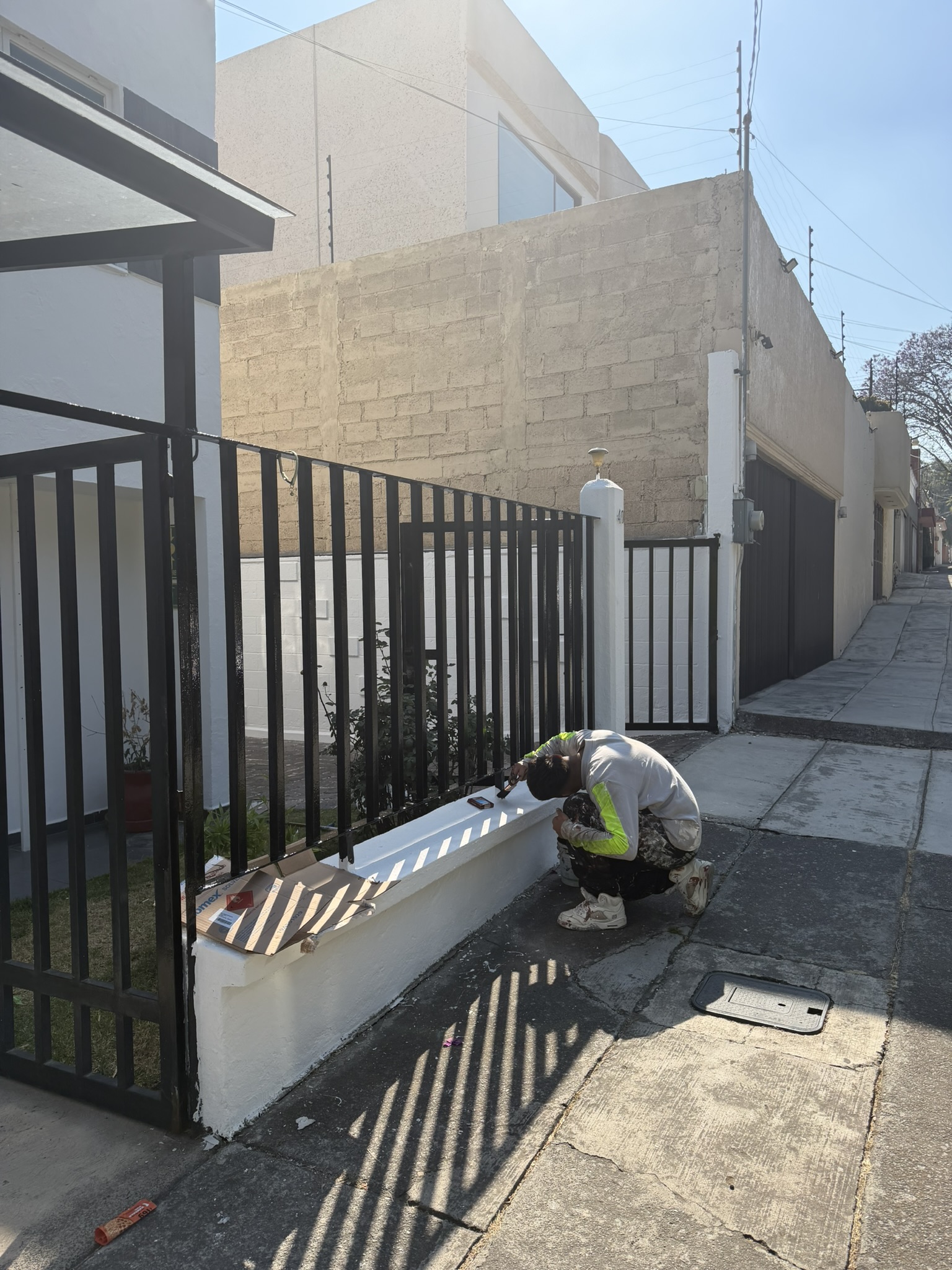 Pintura en Fachada de Clínica en Ciudad Satélite, Naucalpan, EDO MEX